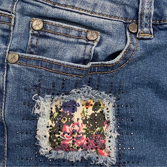 Joseph Ribkoff Mid Rise Skinny Stretch Jeans Floral Patch Black Rhinestones 2 - Picture 13 of 16